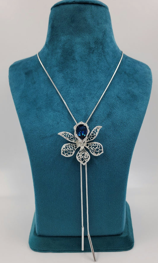 Elegant lightweight necklace for women under ₹999

