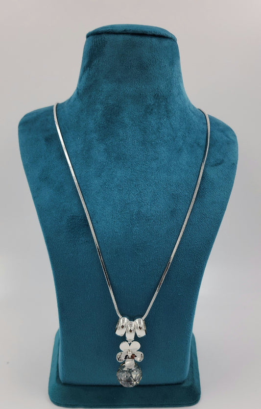 Trendy fashion necklace for women under ₹999