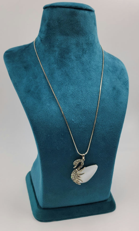 Trendy fashion necklace for women under ₹999